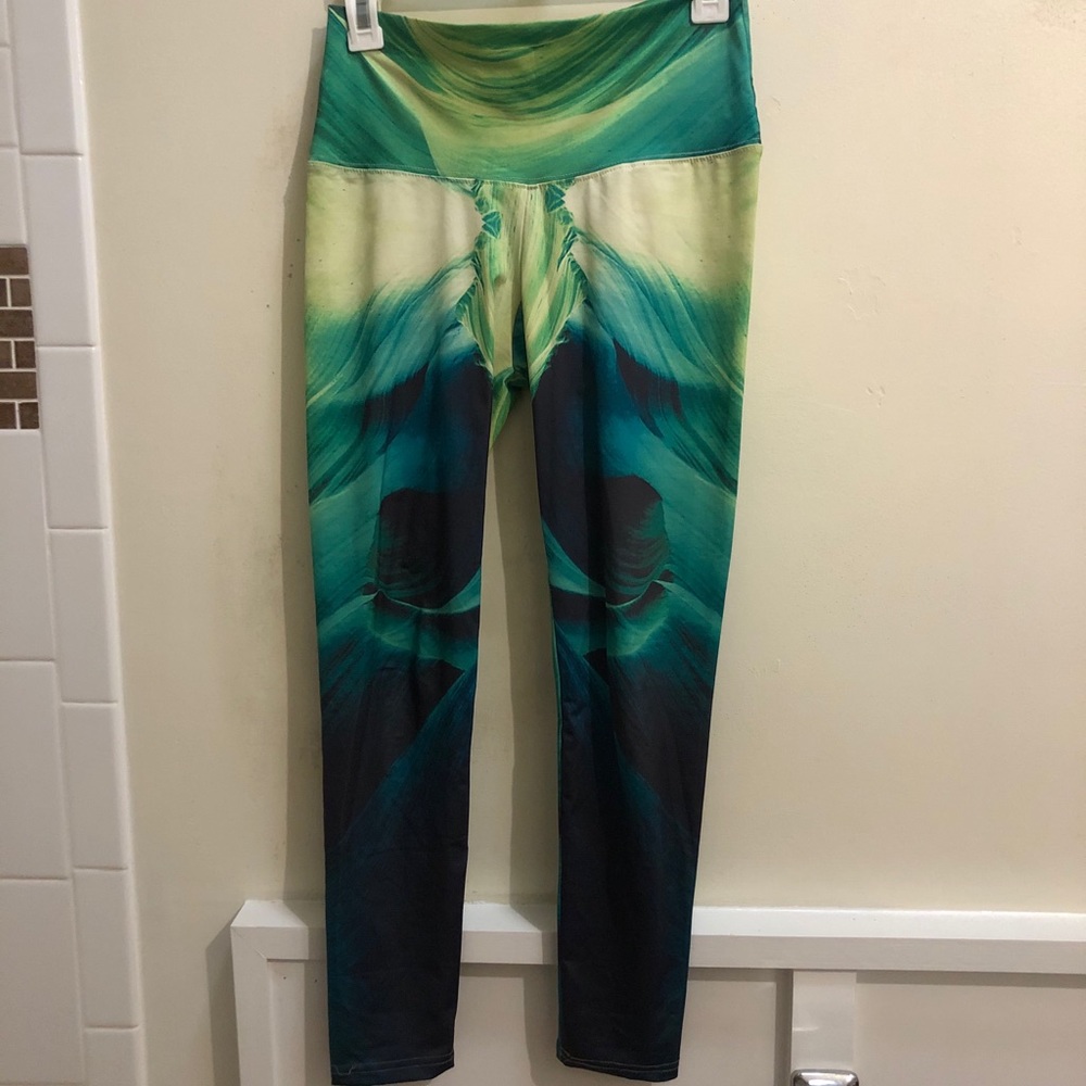 Om Shanti green leggings